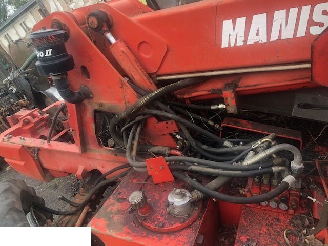 Manitou 626 - Obudowa - Karoserija i eksterijer za Teleskopski rukovatelj: slika Manitou 626 - Obudowa - Karoserija i eksterijer za Teleskopski rukovatelj Manitou 626 - Obudowa - Karoserija i eksterijer za Teleskopski rukovatelj: slika Manitou 626 - Obudowa - Karoserija i eksterijer za Teleskopski rukovatelj