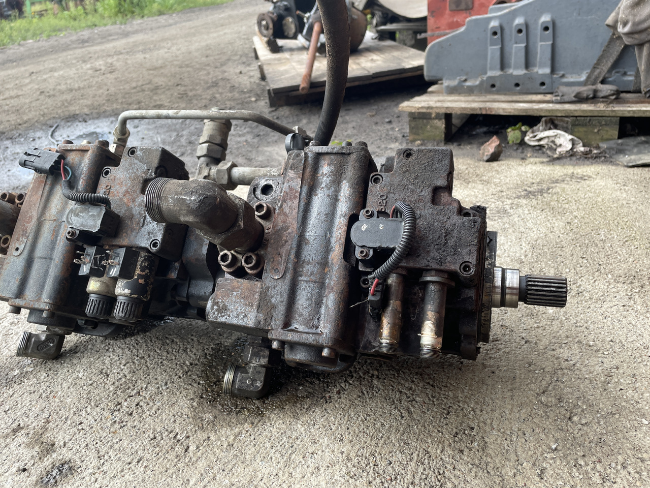 Manitou 634 - skrzynia biegów COM-T4-2024 - Mjenjač za Poljoprivredni strojevi: slika Manitou 634 - skrzynia biegów COM-T4-2024 - Mjenjač za Poljoprivredni strojevi Manitou 634 - skrzynia biegów COM-T4-2024 - Mjenjač za Poljoprivredni strojevi: slika Manitou 634 - skrzynia biegów COM-T4-2024 - Mjenjač za Poljoprivredni strojevi