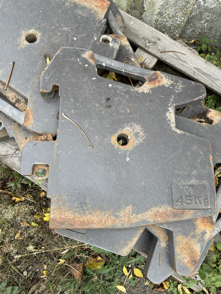 Massey Fergusson - obciążniki 45kg - Protuuteg: slika Massey Fergusson - obciążniki 45kg - Protuuteg Massey Fergusson - obciążniki 45kg - Protuuteg: slika Massey Fergusson - obciążniki 45kg - Protuuteg