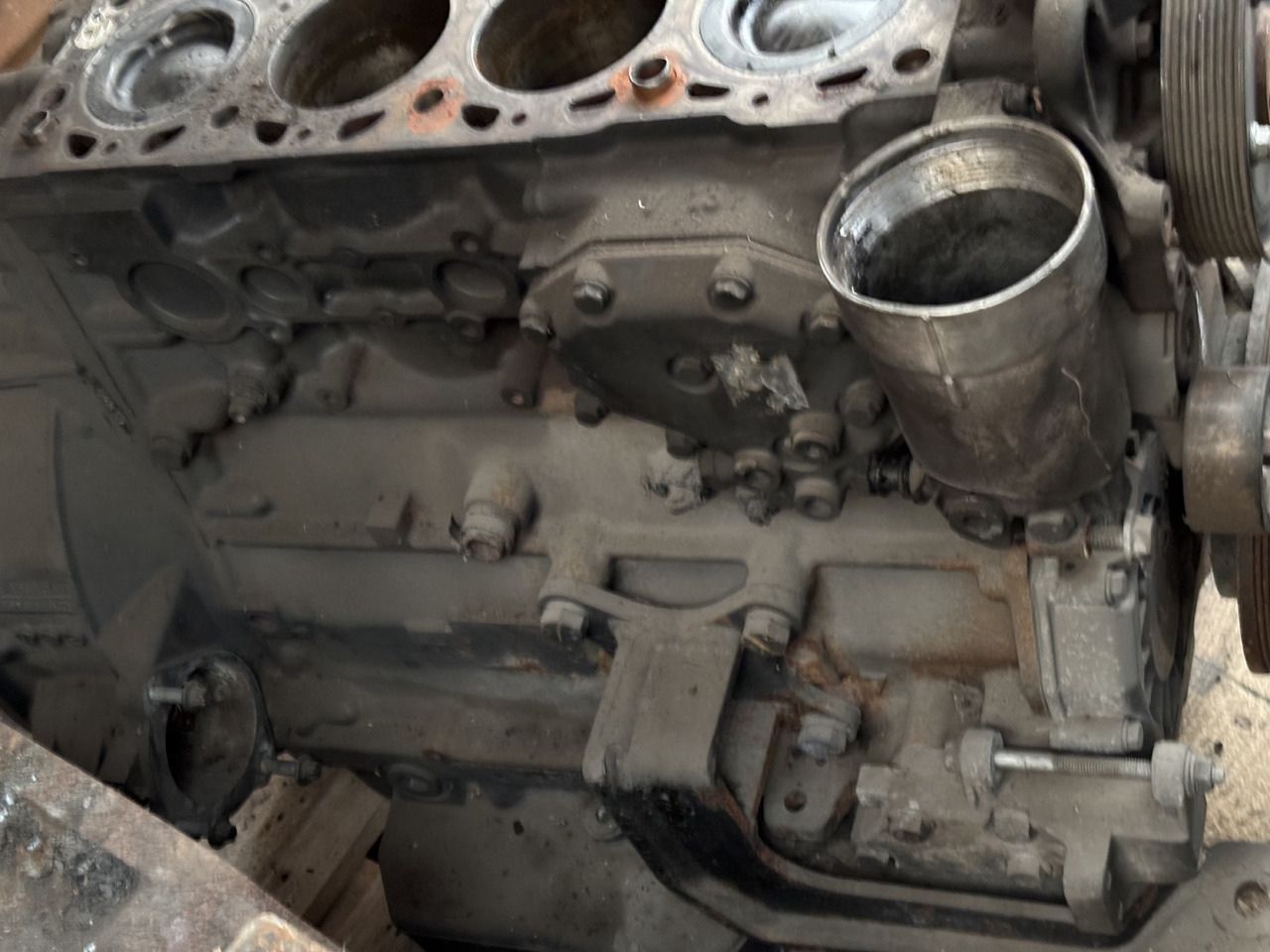 Mercedes - Benz OM904 Silnik CZĘŚCI 9042011001 - Motor i dijelovi za Kamion: slika Mercedes - Benz OM904 Silnik CZĘŚCI 9042011001 - Motor i dijelovi za Kamion Mercedes - Benz OM904 Silnik CZĘŚCI 9042011001 - Motor i dijelovi za Kamion: slika Mercedes - Benz OM904 Silnik CZĘŚCI 9042011001 - Motor i dijelovi za Kamion