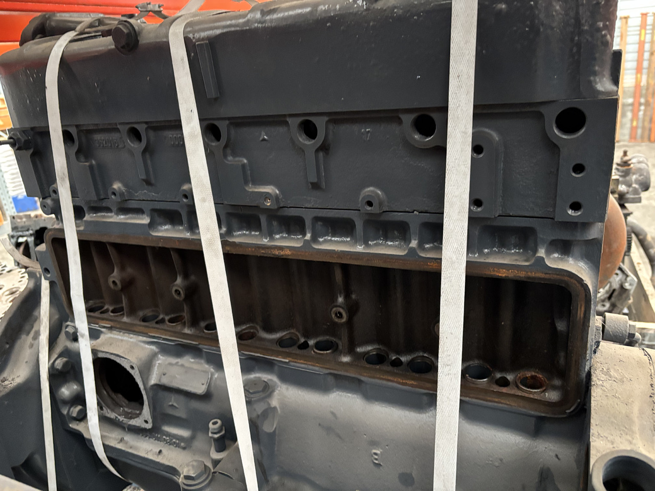 Mercedes OM 352 OM 352 5,7 L Silnik Blok Pokrywa CZĘŚCI 3520150201 3621880102 - Motor i dijelovi za Kamion: slika Mercedes OM 352 OM 352 5,7 L Silnik Blok Pokrywa CZĘŚCI 3520150201 3621880102 - Motor i dijelovi za Kamion Mercedes OM 352 OM 352 5,7 L Silnik Blok Pokrywa CZĘŚCI 3520150201 3621880102 - Motor i dijelovi za Kamion: slika Mercedes OM 352 OM 352 5,7 L Silnik Blok Pokrywa CZĘŚCI 3520150201 3621880102 - Motor i dijelovi za Kamion