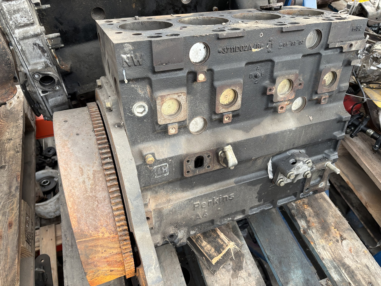 Perkins 1004 1004-40T Silnik Blok Silnika Koło Zamachowe Wał CZĘŚCI 3711DO2A/8 - Zamašnjak za Poljoprivredni strojevi: slika Perkins 1004 1004-40T Silnik Blok Silnika Koło Zamachowe Wał CZĘŚCI 3711DO2A/8 - Zamašnjak za Poljoprivredni strojevi Perkins 1004 1004-40T Silnik Blok Silnika Koło Zamachowe Wał CZĘŚCI 3711DO2A/8 - Zamašnjak za Poljoprivredni strojevi: slika Perkins 1004 1004-40T Silnik Blok Silnika Koło Zamachowe Wał CZĘŚCI 3711DO2A/8 - Zamašnjak za Poljoprivredni strojevi