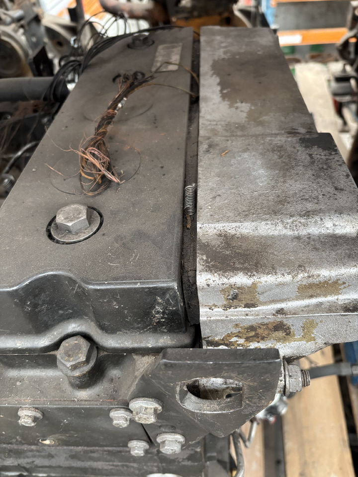 Perkins 1727/2200 Silnik Blok Pokrywa Koło Zamachowe Wał Miska CZĘŚCI - Zamašnjak za Poljoprivredni strojevi: slika Perkins 1727/2200 Silnik Blok Pokrywa Koło Zamachowe Wał Miska CZĘŚCI - Zamašnjak za Poljoprivredni strojevi Perkins 1727/2200 Silnik Blok Pokrywa Koło Zamachowe Wał Miska CZĘŚCI - Zamašnjak za Poljoprivredni strojevi: slika Perkins 1727/2200 Silnik Blok Pokrywa Koło Zamachowe Wał Miska CZĘŚCI - Zamašnjak za Poljoprivredni strojevi