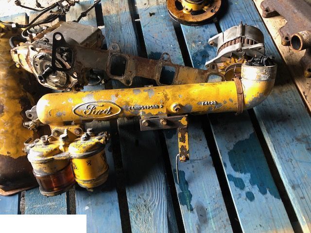 Sanderson Ford BSD 444 k - Kolektor Ssący - Usisna grana za Poljoprivredni strojevi: slika Sanderson Ford BSD 444 k - Kolektor Ssący - Usisna grana za Poljoprivredni strojevi Sanderson Ford BSD 444 k - Kolektor Ssący - Usisna grana za Poljoprivredni strojevi: slika Sanderson Ford BSD 444 k - Kolektor Ssący - Usisna grana za Poljoprivredni strojevi