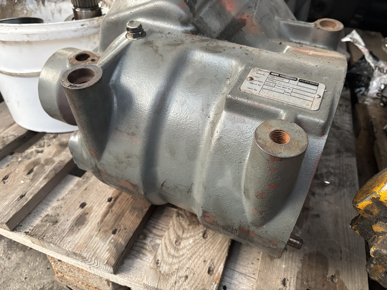 Sauer Bibus GT-S1-233V/A-124 Obudowa Skrzyni Biegów CZĘŚCI - Mjenjač i dijelovi za Poljoprivredni strojevi: slika Sauer Bibus GT-S1-233V/A-124 Obudowa Skrzyni Biegów CZĘŚCI - Mjenjač i dijelovi za Poljoprivredni strojevi Sauer Bibus GT-S1-233V/A-124 Obudowa Skrzyni Biegów CZĘŚCI - Mjenjač i dijelovi za Poljoprivredni strojevi: slika Sauer Bibus GT-S1-233V/A-124 Obudowa Skrzyni Biegów CZĘŚCI - Mjenjač i dijelovi za Poljoprivredni strojevi