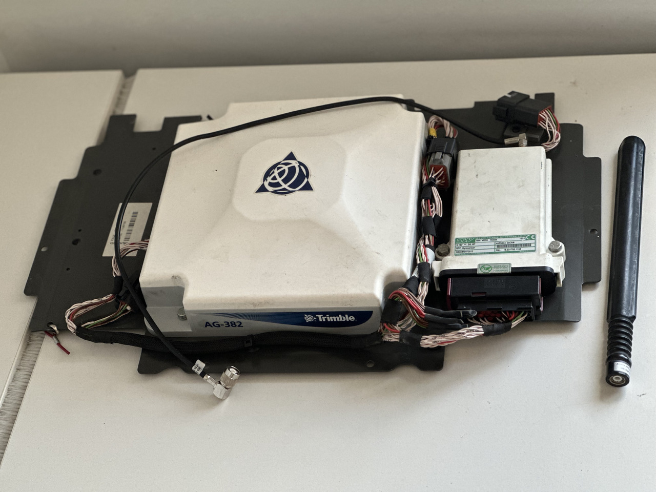 System Nawigacyjny Valtra Fendt Varioguide RTK Trimble AG-382 - Sustav navigacije za Poljoprivredni strojevi: slika System Nawigacyjny Valtra Fendt Varioguide RTK Trimble AG-382 - Sustav navigacije za Poljoprivredni strojevi System Nawigacyjny Valtra Fendt Varioguide RTK Trimble AG-382 - Sustav navigacije za Poljoprivredni strojevi: slika System Nawigacyjny Valtra Fendt Varioguide RTK Trimble AG-382 - Sustav navigacije za Poljoprivredni strojevi