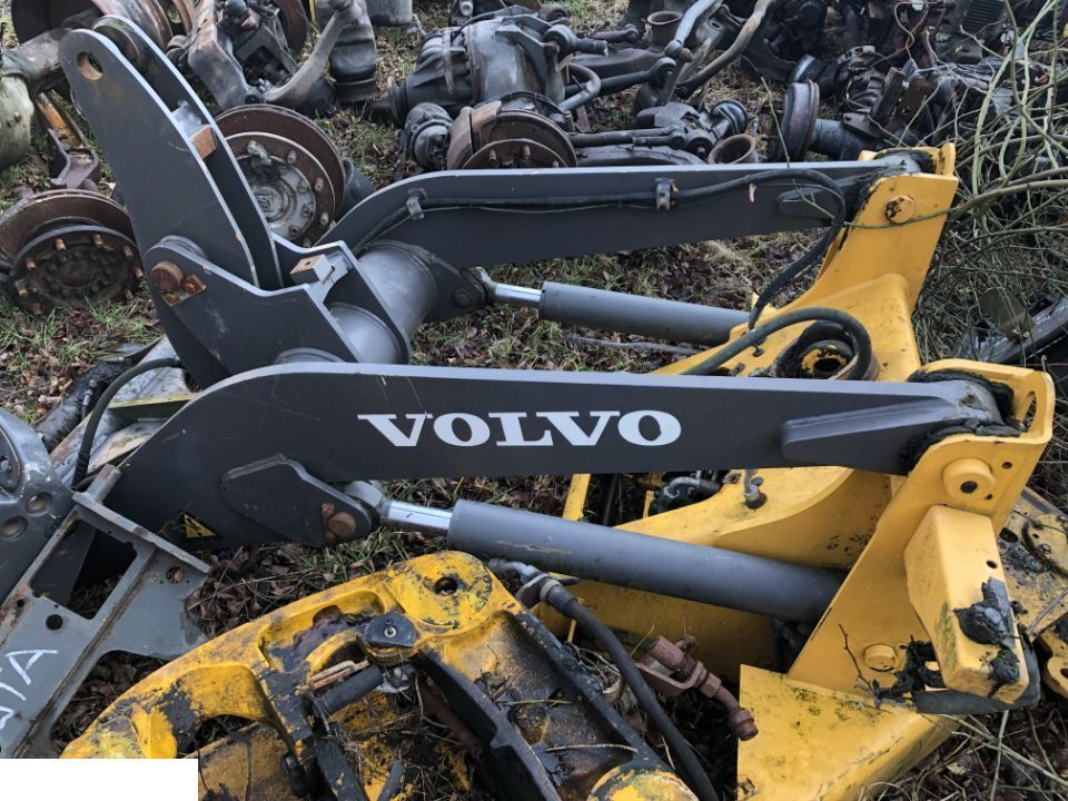 VOLVO L35 Siłownik Do Podnoszenia Ramienia Ładowarki Ramię - Hidraulični cilindar za Utovarivač na kotačima: slika  VOLVO L35 Siłownik Do Podnoszenia Ramienia Ładowarki Ramię - Hidraulični cilindar za Utovarivač na kotačima VOLVO L35 Siłownik Do Podnoszenia Ramienia Ładowarki Ramię - Hidraulični cilindar za Utovarivač na kotačima: slika  VOLVO L35 Siłownik Do Podnoszenia Ramienia Ładowarki Ramię - Hidraulični cilindar za Utovarivač na kotačima