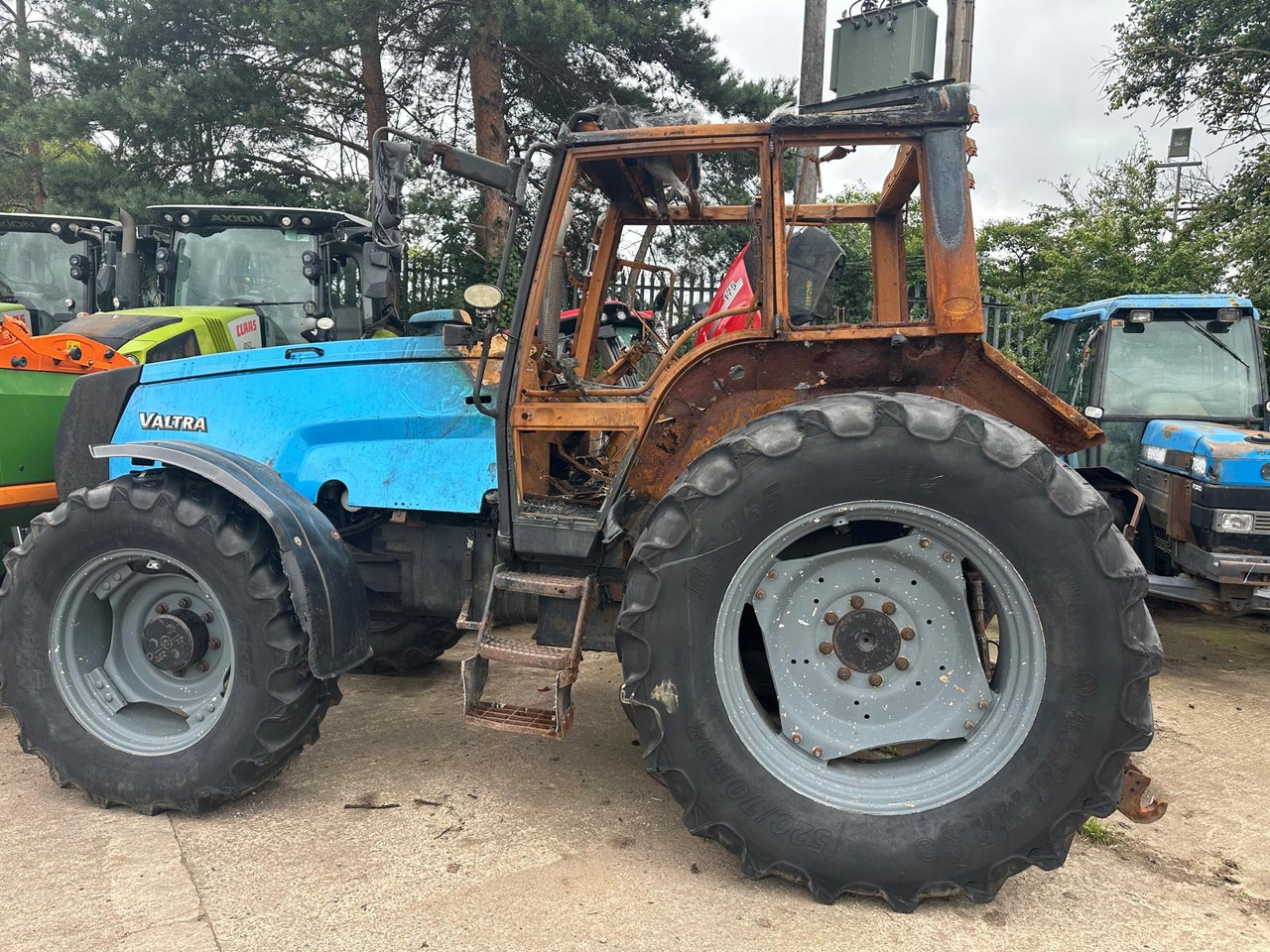 Valtra 8150 8150-4 - cała na części - Traktor: slika  Valtra 8150 8150-4 - cała na części - Traktor Valtra 8150 8150-4 - cała na części - Traktor: slika  Valtra 8150 8150-4 - cała na części - Traktor