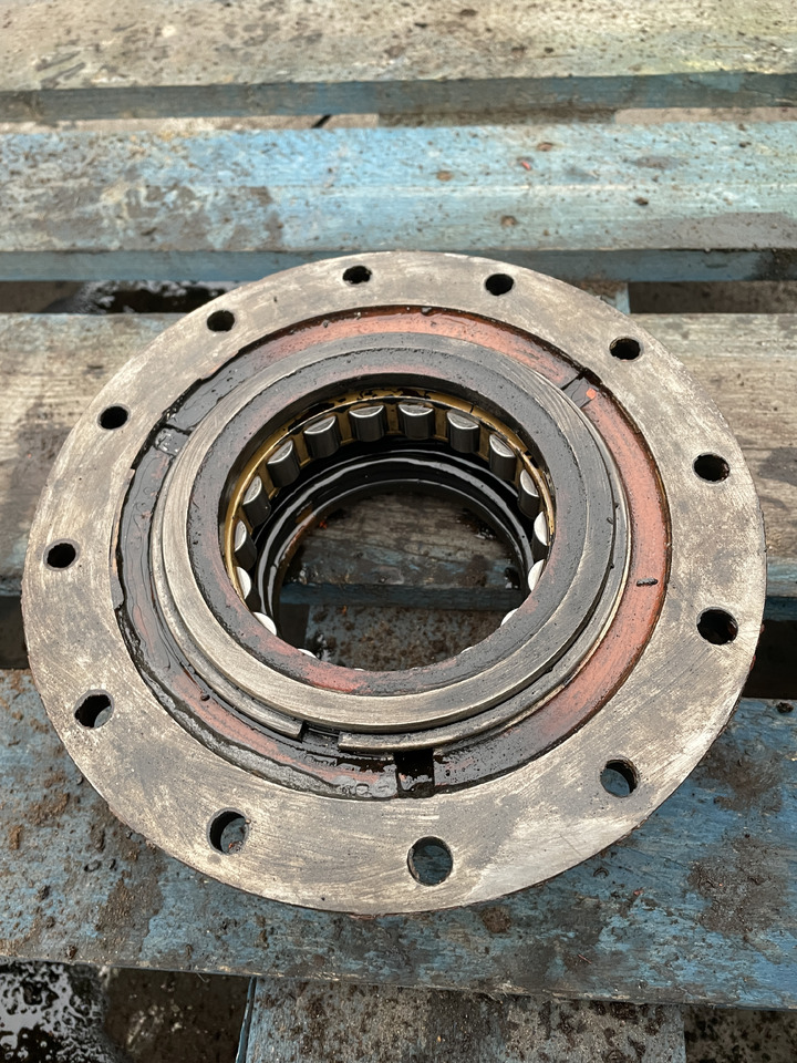 ZF 4PW45H1 Zettelmayer Volvo - skrzynia biegów - pokrywa łoźyska 4620403202 - Mjenjač za Poljoprivredni strojevi: slika ZF 4PW45H1 Zettelmayer Volvo - skrzynia biegów - pokrywa łoźyska 4620403202 - Mjenjač za Poljoprivredni strojevi ZF 4PW45H1 Zettelmayer Volvo - skrzynia biegów - pokrywa łoźyska 4620403202 - Mjenjač za Poljoprivredni strojevi: slika ZF 4PW45H1 Zettelmayer Volvo - skrzynia biegów - pokrywa łoźyska 4620403202 - Mjenjač za Poljoprivredni strojevi