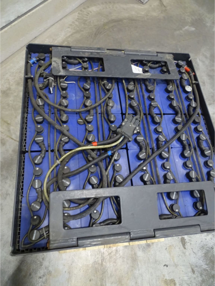 Battery 80V 1032AH - Akumulator za Oprema za rukovanje materijalima: slika Battery 80V 1032AH - Akumulator za Oprema za rukovanje materijalima Battery 80V 1032AH - Akumulator za Oprema za rukovanje materijalima: slika Battery 80V 1032AH - Akumulator za Oprema za rukovanje materijalima