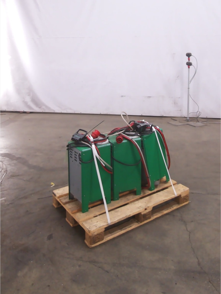 Battery Charger Package 3 pieces - Električni sustav za Oprema za rukovanje materijalima: slika Battery Charger Package 3 pieces - Električni sustav za Oprema za rukovanje materijalima Battery Charger Package 3 pieces - Električni sustav za Oprema za rukovanje materijalima: slika Battery Charger Package 3 pieces - Električni sustav za Oprema za rukovanje materijalima