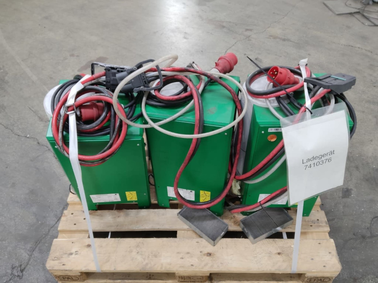 Battery Charger Package 3 pieces - Električni sustav za Oprema za rukovanje materijalima: slika Battery Charger Package 3 pieces - Električni sustav za Oprema za rukovanje materijalima Battery Charger Package 3 pieces - Električni sustav za Oprema za rukovanje materijalima: slika Battery Charger Package 3 pieces - Električni sustav za Oprema za rukovanje materijalima