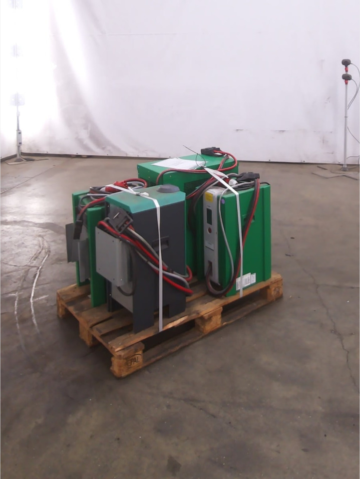 Battery Charger Package 4 pieces - Električni sustav za Oprema za rukovanje materijalima: slika Battery Charger Package 4 pieces - Električni sustav za Oprema za rukovanje materijalima Battery Charger Package 4 pieces - Električni sustav za Oprema za rukovanje materijalima: slika Battery Charger Package 4 pieces - Električni sustav za Oprema za rukovanje materijalima