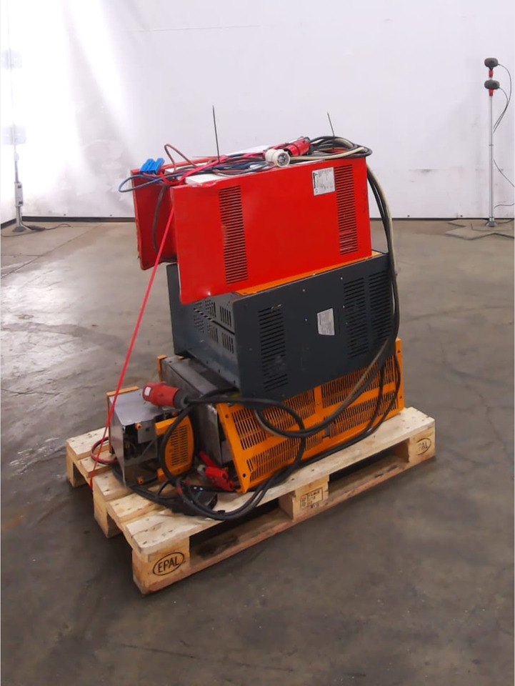 Battery Charger Package 4 pieces - Električni sustav za Oprema za rukovanje materijalima: slika Battery Charger Package 4 pieces - Električni sustav za Oprema za rukovanje materijalima Battery Charger Package 4 pieces - Električni sustav za Oprema za rukovanje materijalima: slika Battery Charger Package 4 pieces - Električni sustav za Oprema za rukovanje materijalima