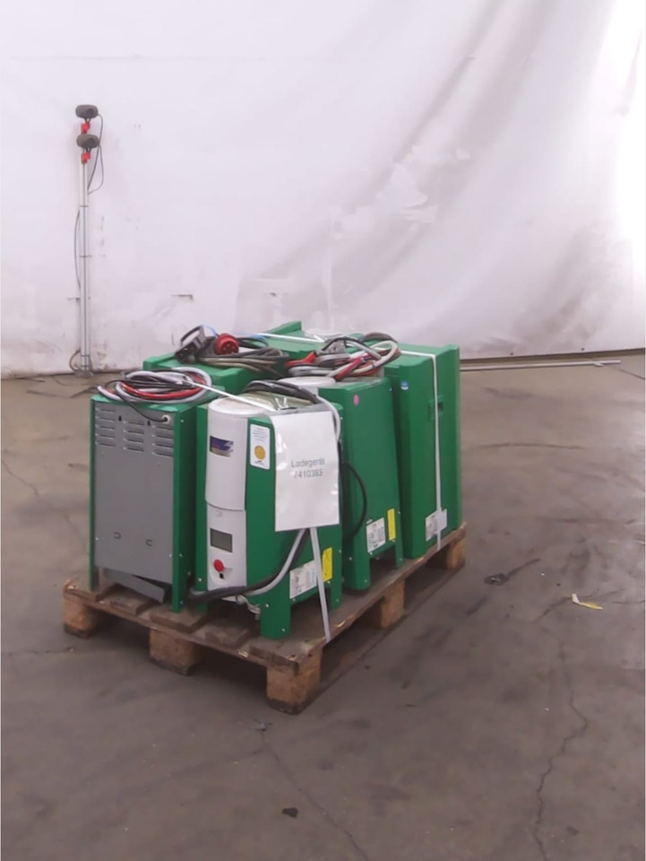 Battery Charger Package 6 pieces - Električni sustav za Oprema za rukovanje materijalima: slika Battery Charger Package 6 pieces - Električni sustav za Oprema za rukovanje materijalima Battery Charger Package 6 pieces - Električni sustav za Oprema za rukovanje materijalima: slika Battery Charger Package 6 pieces - Električni sustav za Oprema za rukovanje materijalima