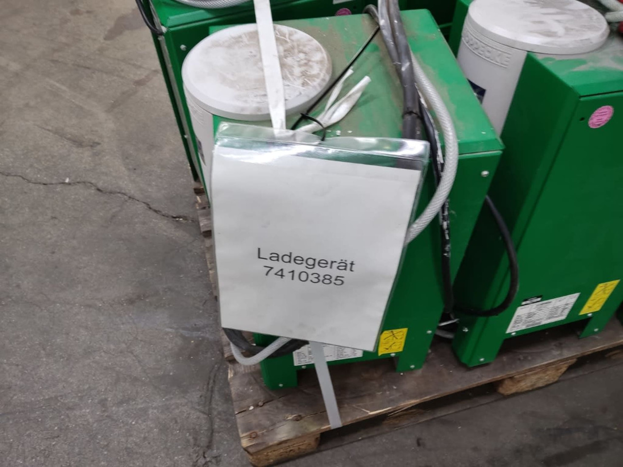 Battery Charger Package 6 pieces - Električni sustav za Oprema za rukovanje materijalima: slika Battery Charger Package 6 pieces - Električni sustav za Oprema za rukovanje materijalima Battery Charger Package 6 pieces - Električni sustav za Oprema za rukovanje materijalima: slika Battery Charger Package 6 pieces - Električni sustav za Oprema za rukovanje materijalima