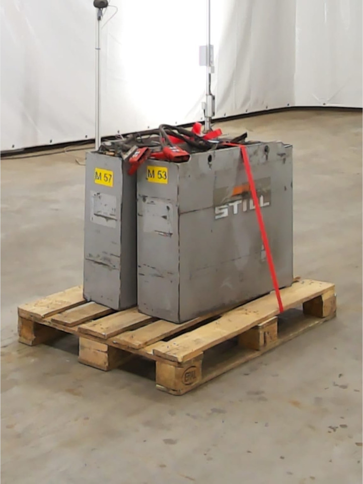 Battery Package 2x Batteries - Akumulator za Oprema za rukovanje materijalima: slika Battery Package 2x Batteries - Akumulator za Oprema za rukovanje materijalima Battery Package 2x Batteries - Akumulator za Oprema za rukovanje materijalima: slika Battery Package 2x Batteries - Akumulator za Oprema za rukovanje materijalima