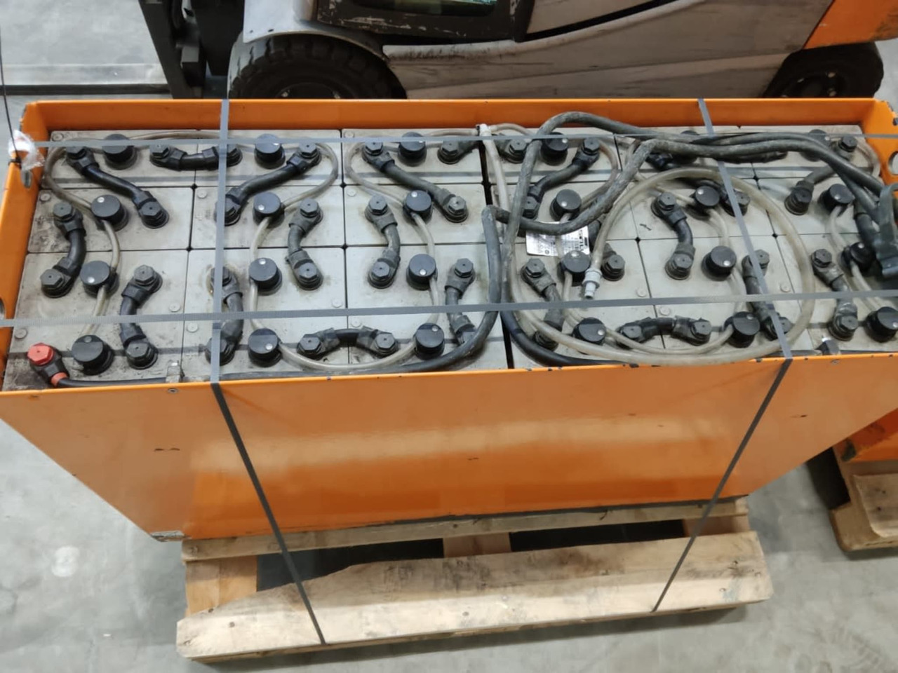 GBD 48V 775Ah - Akumulator za Oprema za rukovanje materijalima: slika GBD 48V 775Ah - Akumulator za Oprema za rukovanje materijalima GBD 48V 775Ah - Akumulator za Oprema za rukovanje materijalima: slika GBD 48V 775Ah - Akumulator za Oprema za rukovanje materijalima