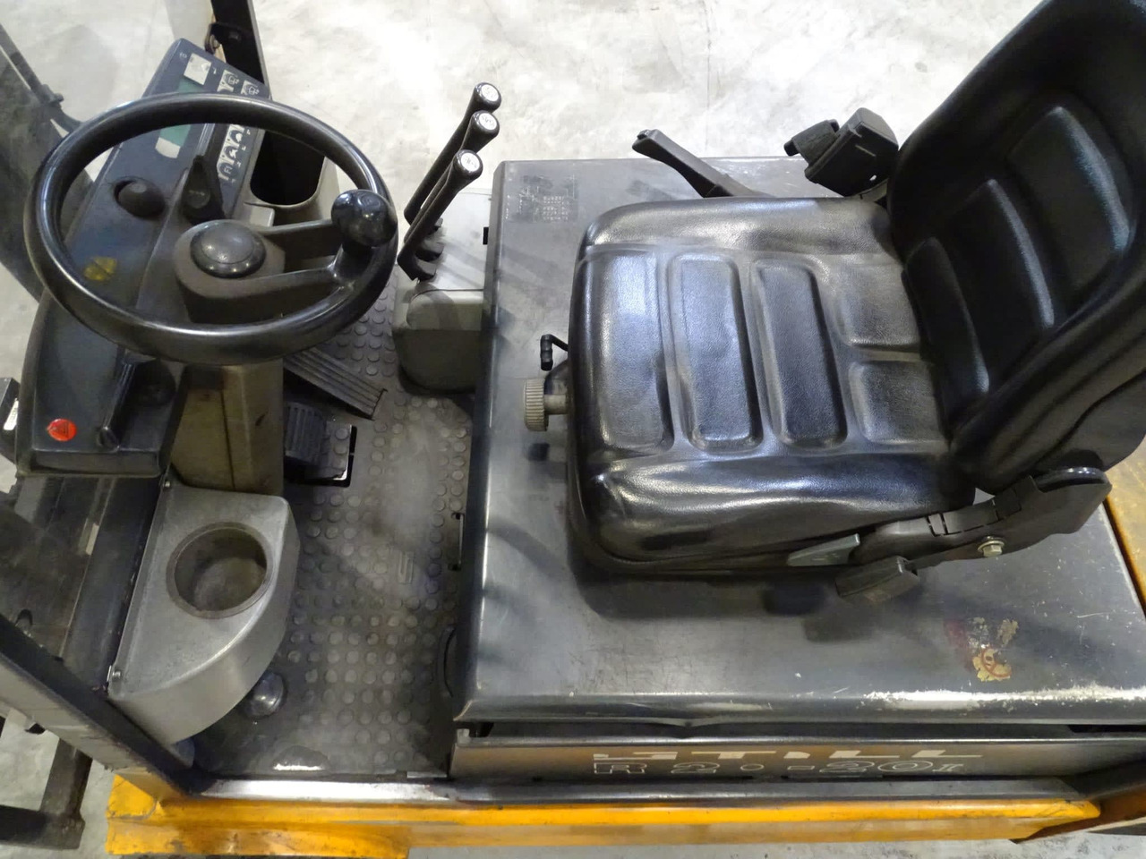 Package: 7521463 R20-20Pi & 7521464 R20-20Pi - Viličar: slika Package: 7521463 R20-20Pi & 7521464 R20-20Pi - Viličar Package: 7521463 R20-20Pi & 7521464 R20-20Pi - Viličar: slika Package: 7521463 R20-20Pi & 7521464 R20-20Pi - Viličar