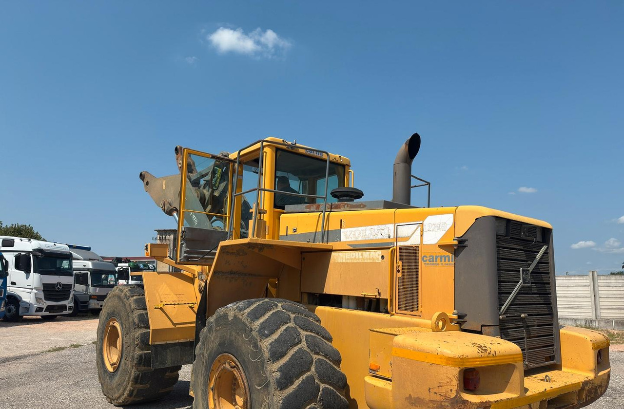 Pala gommata Volvo L 220 - Utovarivač na kotačima: slika Pala gommata Volvo L 220 - Utovarivač na kotačima Pala gommata Volvo L 220 - Utovarivač na kotačima: slika Pala gommata Volvo L 220 - Utovarivač na kotačima