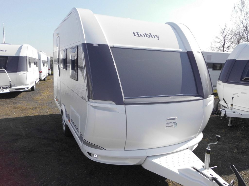 Hobby OnTour 390 SF 1500kg. Ambiente 2025 - Kamp prikolica: slika Hobby OnTour 390 SF 1500kg. Ambiente 2025 - Kamp prikolica Hobby OnTour 390 SF 1500kg. Ambiente 2025 - Kamp prikolica: slika Hobby OnTour 390 SF 1500kg. Ambiente 2025 - Kamp prikolica