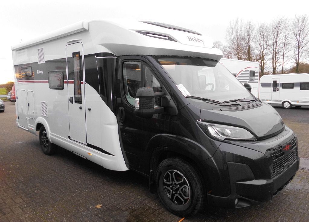 Hobby PRESTIGE T 710 GE 2026 180PS Autom. Voll LED +++ - Poluintegrirani kamper: slika Hobby PRESTIGE T 710 GE 2026 180PS Autom. Voll LED +++ - Poluintegrirani kamper Hobby PRESTIGE T 710 GE 2026 180PS Autom. Voll LED +++ - Poluintegrirani kamper: slika Hobby PRESTIGE T 710 GE 2026 180PS Autom. Voll LED +++ - Poluintegrirani kamper