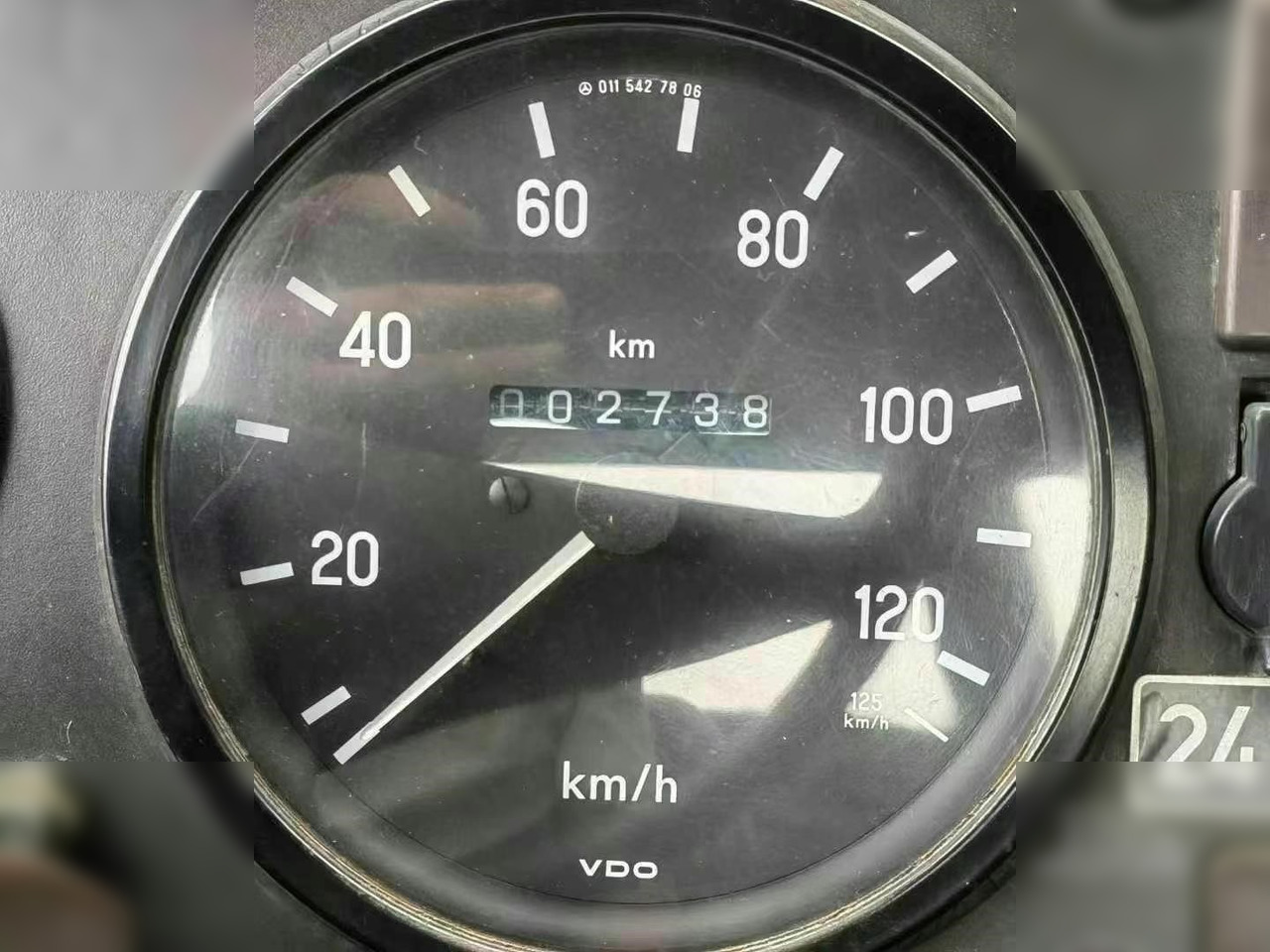 Kamion-šasija 1995 MERCEDES-BENZ UNIMOG 2150: slika Kamion-šasija 1995 MERCEDES-BENZ UNIMOG 2150