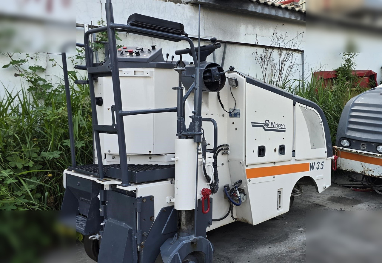 2010 WIRTGEN W35 - Hladni planer: slika 2010 WIRTGEN W35 - Hladni planer 2010 WIRTGEN W35 - Hladni planer: slika 2010 WIRTGEN W35 - Hladni planer