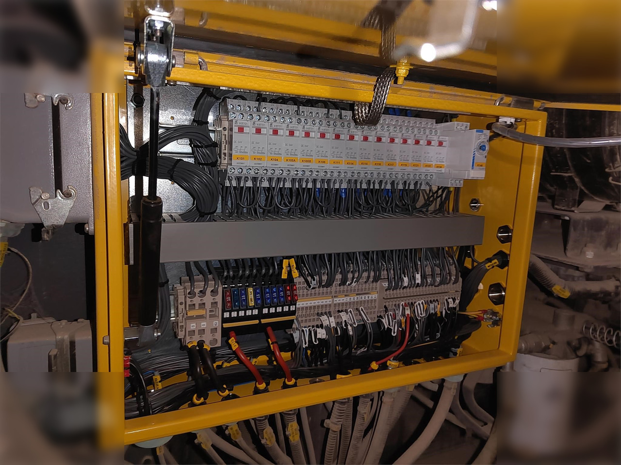 2013 ATLAS COPCO BOLTEC MD - Platforma za bušenje: slika 2013 ATLAS COPCO BOLTEC MD - Platforma za bušenje 2013 ATLAS COPCO BOLTEC MD - Platforma za bušenje: slika 2013 ATLAS COPCO BOLTEC MD - Platforma za bušenje