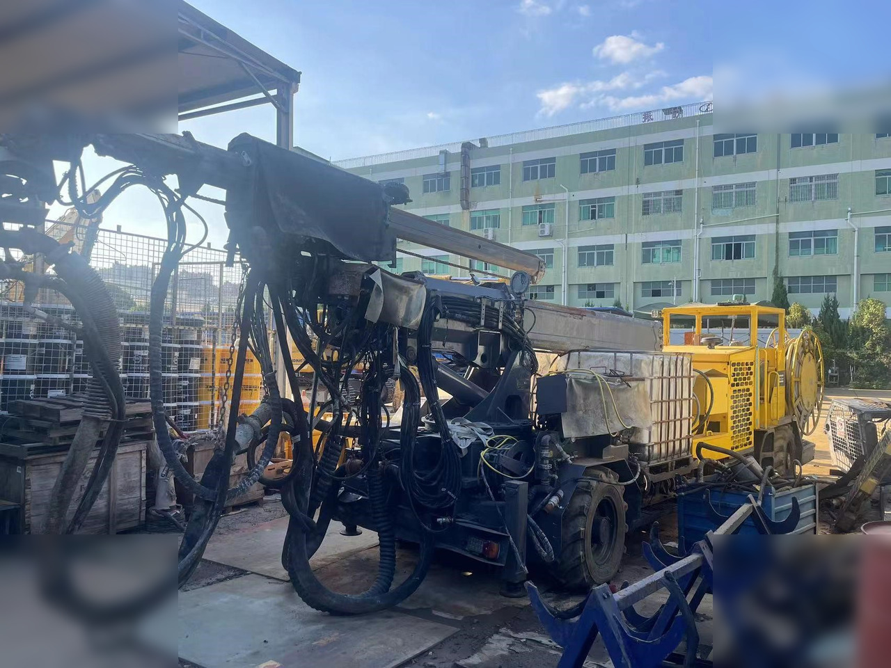 2016 EPIROC MEYCO ME5 - Stroj za bušenje tunela: slika 2016 EPIROC MEYCO ME5 - Stroj za bušenje tunela 2016 EPIROC MEYCO ME5 - Stroj za bušenje tunela: slika 2016 EPIROC MEYCO ME5 - Stroj za bušenje tunela