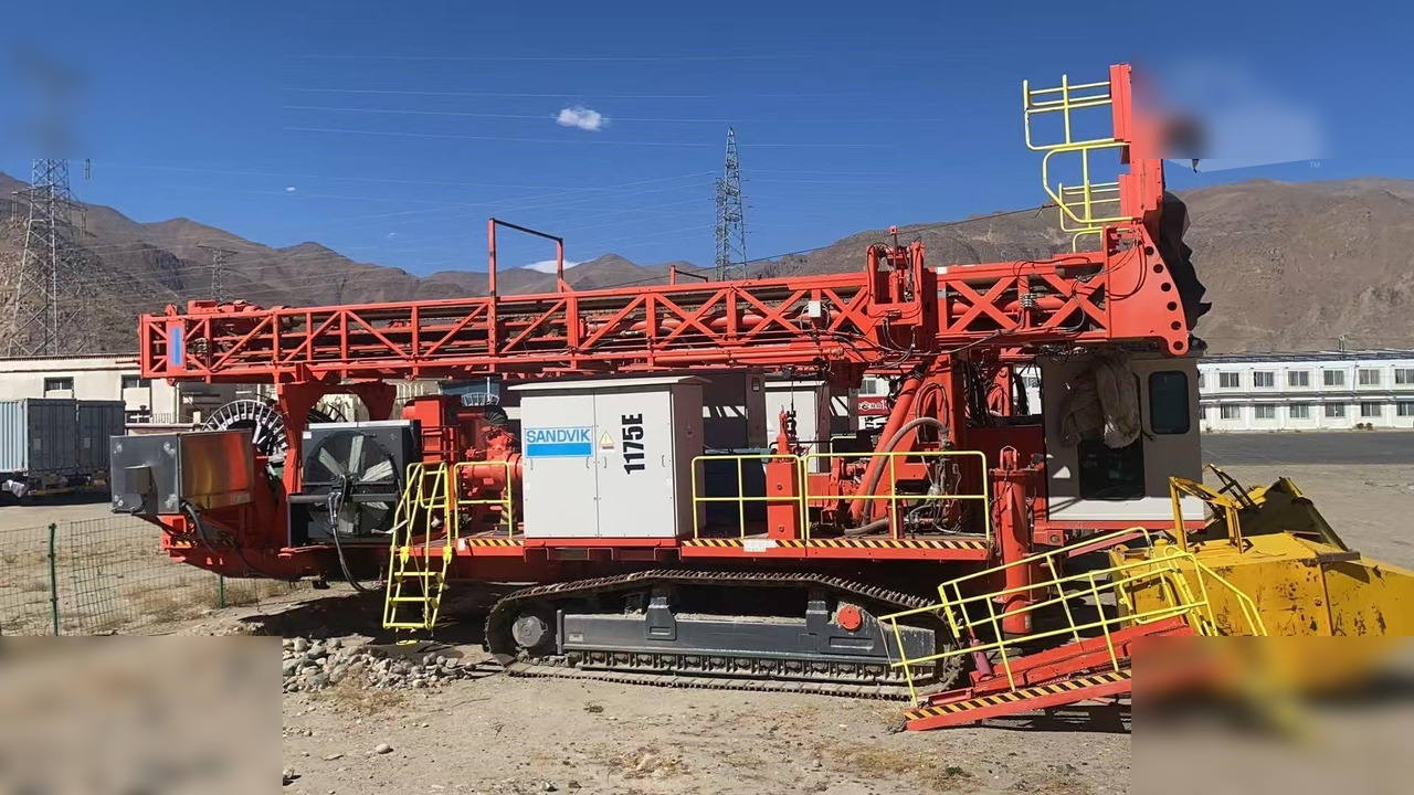 2016 SANDVIK D75KS - Platforma za bušenje: slika 2016 SANDVIK D75KS - Platforma za bušenje 2016 SANDVIK D75KS - Platforma za bušenje: slika 2016 SANDVIK D75KS - Platforma za bušenje