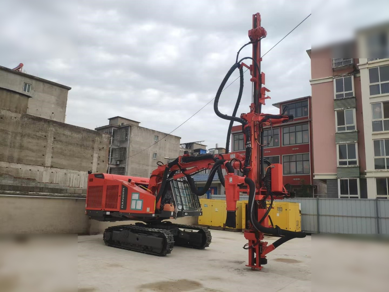 2022 SANDVIK DX800 - Platforma za bušenje: slika 2022 SANDVIK DX800 - Platforma za bušenje 2022 SANDVIK DX800 - Platforma za bušenje: slika 2022 SANDVIK DX800 - Platforma za bušenje