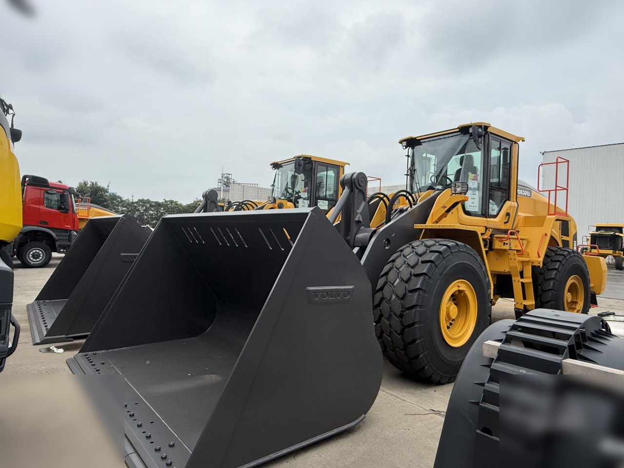 2025 VOLVO L180H - Utovarivač na kotačima: slika 2025 VOLVO L180H - Utovarivač na kotačima 2025 VOLVO L180H - Utovarivač na kotačima: slika 2025 VOLVO L180H - Utovarivač na kotačima