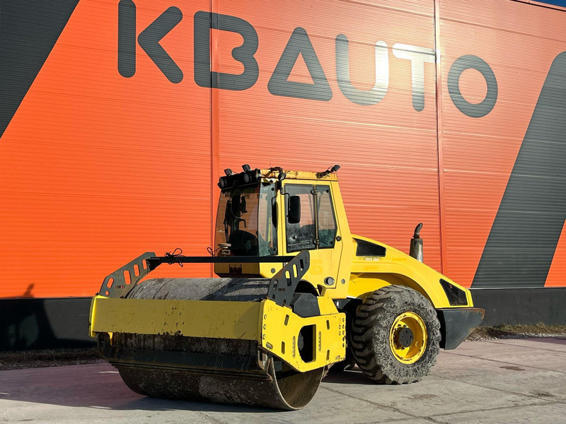 Bomag BW 213 DH - Valjak: slika Bomag BW 213 DH - Valjak Bomag BW 213 DH - Valjak: slika Bomag BW 213 DH - Valjak