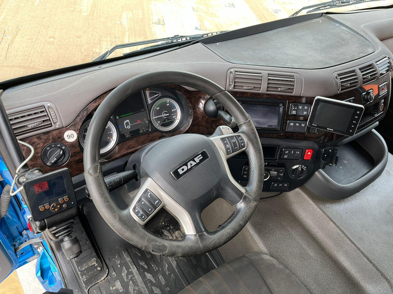 Kamion s kukastom dizalicom DAF CF 530 8x2 JOAB L24 ton L=5750 MM: slika Kamion s kukastom dizalicom DAF CF 530 8x2 JOAB L24 ton L=5750 MM