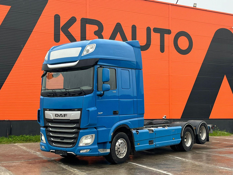 DAF XF 530 6x2 PTO / CHASSIS L=6074 mm - Kamion-šasija: slika DAF XF 530 6x2 PTO / CHASSIS L=6074 mm - Kamion-šasija DAF XF 530 6x2 PTO / CHASSIS L=6074 mm - Kamion-šasija: slika DAF XF 530 6x2 PTO / CHASSIS L=6074 mm - Kamion-šasija
