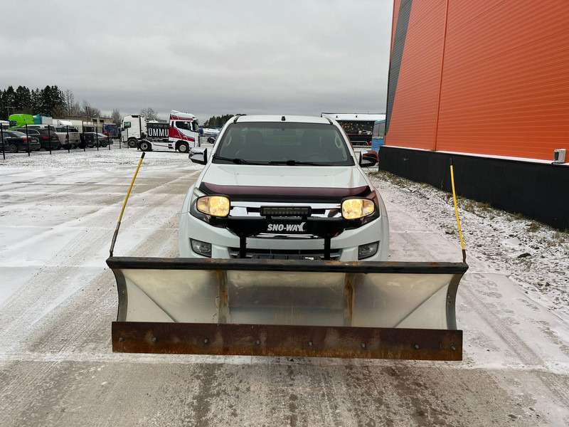 Isuzu D-max 4x4 SNOW PLOW & SPREADER - Pick-up: slika Isuzu D-max 4x4 SNOW PLOW & SPREADER - Pick-up Isuzu D-max 4x4 SNOW PLOW & SPREADER - Pick-up: slika Isuzu D-max 4x4 SNOW PLOW & SPREADER - Pick-up