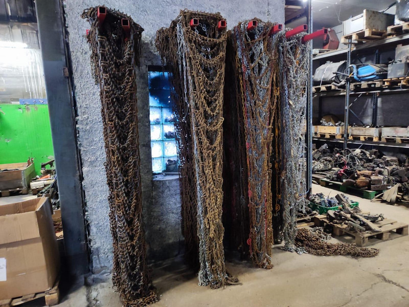 Kasutatud ketid Jääketid/Lumeketid/ Tire chains - Guma za Kamion: slika Kasutatud ketid Jääketid/Lumeketid/ Tire chains - Guma za Kamion Kasutatud ketid Jääketid/Lumeketid/ Tire chains - Guma za Kamion: slika Kasutatud ketid Jääketid/Lumeketid/ Tire chains - Guma za Kamion