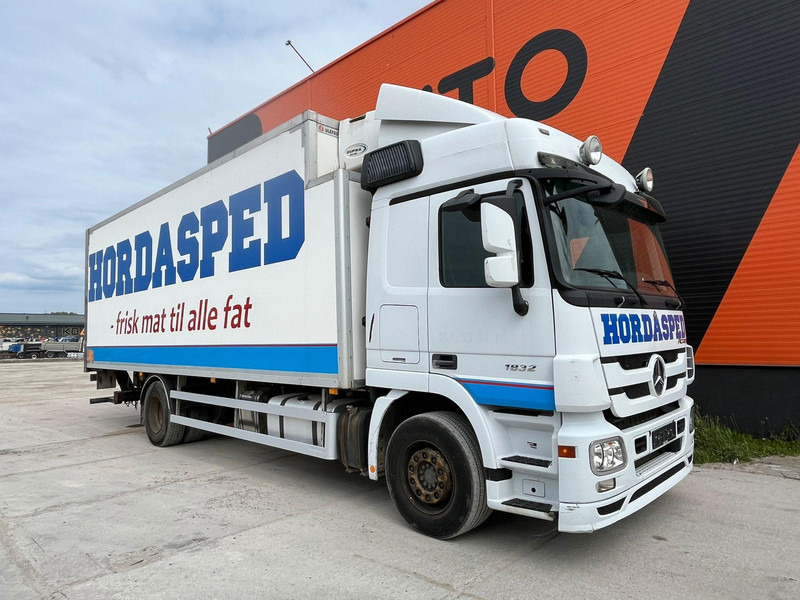 Mercedes-Benz Actros 1832 4x2 SUPRA 850 Mt / BOX L=8226 mm - Kamion hladnjača: slika Mercedes-Benz Actros 1832 4x2 SUPRA 850 Mt / BOX L=8226 mm - Kamion hladnjača Mercedes-Benz Actros 1832 4x2 SUPRA 850 Mt / BOX L=8226 mm - Kamion hladnjača: slika Mercedes-Benz Actros 1832 4x2 SUPRA 850 Mt / BOX L=8226 mm - Kamion hladnjača
