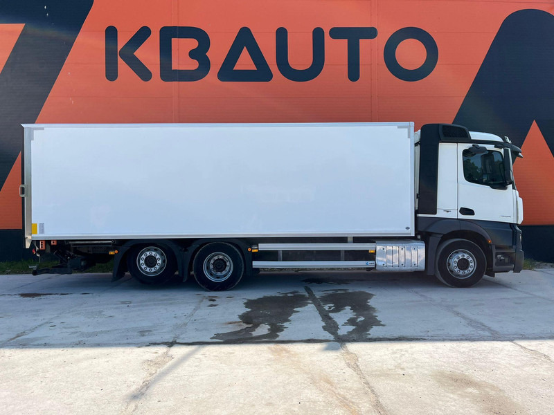 Mercedes-Benz Actros 2545 6x2 BOX L=7526 mm - Kamion sandučar: slika Mercedes-Benz Actros 2545 6x2 BOX L=7526 mm - Kamion sandučar Mercedes-Benz Actros 2545 6x2 BOX L=7526 mm - Kamion sandučar: slika Mercedes-Benz Actros 2545 6x2 BOX L=7526 mm - Kamion sandučar