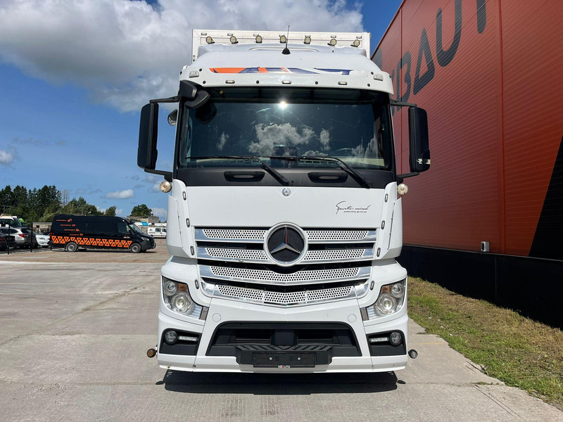 Mercedes-Benz Actros 2551 6x2*4 BOX L=7401mm - Kamion sandučar: slika Mercedes-Benz Actros 2551 6x2*4 BOX L=7401mm - Kamion sandučar Mercedes-Benz Actros 2551 6x2*4 BOX L=7401mm - Kamion sandučar: slika Mercedes-Benz Actros 2551 6x2*4 BOX L=7401mm - Kamion sandučar