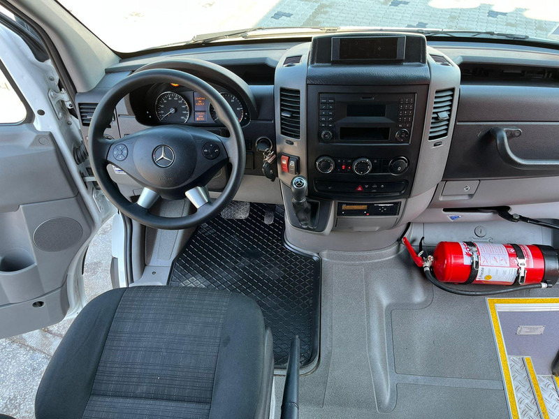 Zakup Mercedes-Benz Sprinter 516 CDI 19 SEATS / AC Mercedes-Benz Sprinter 516 CDI 19 SEATS / AC: slika Zakup Mercedes-Benz Sprinter 516 CDI 19 SEATS / AC Mercedes-Benz Sprinter 516 CDI 19 SEATS / AC