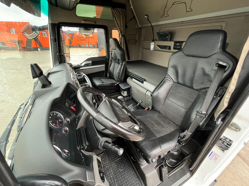 Zakup MAN TGX 28.500 6x2 XXL CAB / INTARDER / DOUBLE BOGIE MAN TGX 28.500 6x2 XXL CAB / INTARDER / DOUBLE BOGIE: slika Zakup MAN TGX 28.500 6x2 XXL CAB / INTARDER / DOUBLE BOGIE MAN TGX 28.500 6x2 XXL CAB / INTARDER / DOUBLE BOGIE Zakup MAN TGX 28.500 6x2 XXL CAB / INTARDER / DOUBLE BOGIE MAN TGX 28.500 6x2 XXL CAB / INTARDER / DOUBLE BOGIE: slika Zakup MAN TGX 28.500 6x2 XXL CAB / INTARDER / DOUBLE BOGIE MAN TGX 28.500 6x2 XXL CAB / INTARDER / DOUBLE BOGIE