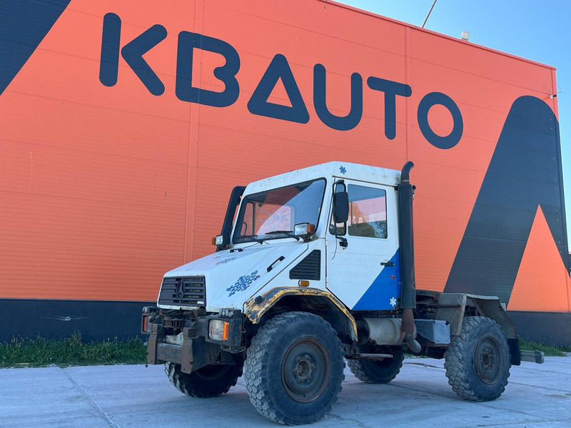 Mercedes-Benz Unimog U130 4x4 - Tegljač: slika Mercedes-Benz Unimog U130 4x4 - Tegljač Mercedes-Benz Unimog U130 4x4 - Tegljač: slika Mercedes-Benz Unimog U130 4x4 - Tegljač
