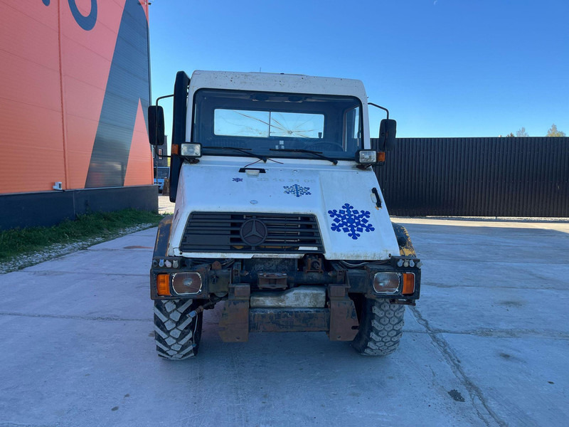 Mercedes-Benz Unimog U130 4x4 - Tegljač: slika Mercedes-Benz Unimog U130 4x4 - Tegljač Mercedes-Benz Unimog U130 4x4 - Tegljač: slika Mercedes-Benz Unimog U130 4x4 - Tegljač