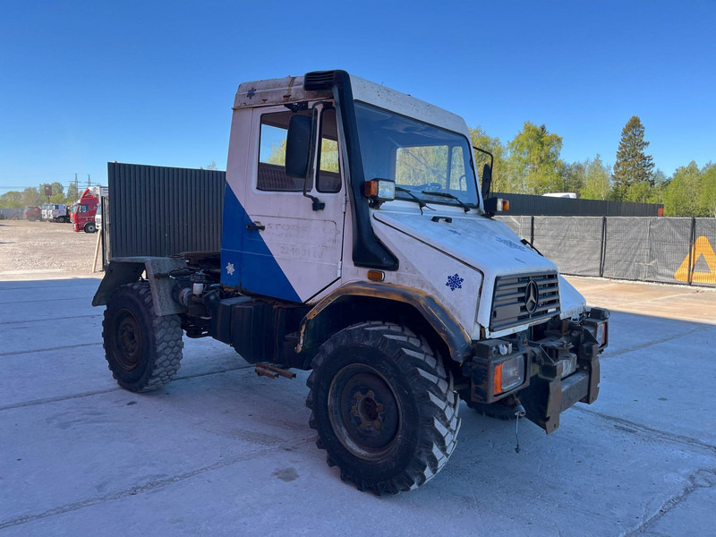 Mercedes-Benz Unimog U130 4x4 - Tegljač: slika Mercedes-Benz Unimog U130 4x4 - Tegljač Mercedes-Benz Unimog U130 4x4 - Tegljač: slika Mercedes-Benz Unimog U130 4x4 - Tegljač