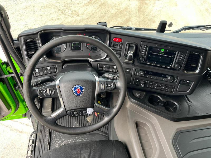 Tegljač Scania P 450 6x2 RETARDER: slika Tegljač Scania P 450 6x2 RETARDER