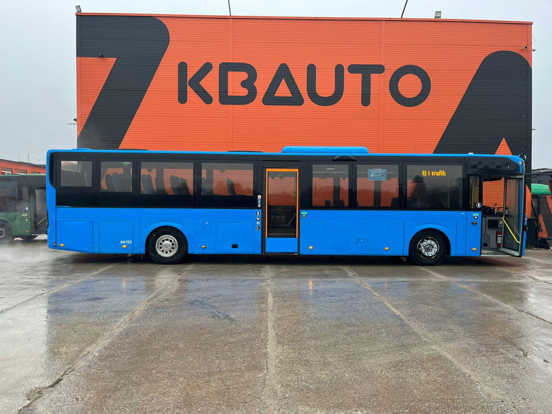 Prigradski autobus Volvo B7RLE 8900 4x2 48 SEATS + 28 STANDING / AC / AUXILIARY HEATER / WHEELCHAIR RAMP: slika Prigradski autobus Volvo B7RLE 8900 4x2 48 SEATS + 28 STANDING / AC / AUXILIARY HEATER / WHEELCHAIR RAMP Prigradski autobus Volvo B7RLE 8900 4x2 48 SEATS + 28 STANDING / AC / AUXILIARY HEATER / WHEELCHAIR RAMP: slika Prigradski autobus Volvo B7RLE 8900 4x2 48 SEATS + 28 STANDING / AC / AUXILIARY HEATER / WHEELCHAIR RAMP