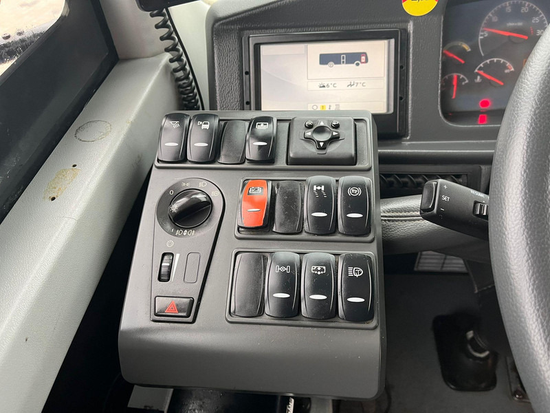 Prigradski autobus Volvo B7RLE 8900 4x2 48 SEATS + 28 STANDING / AC / AUXILIARY HEATER / WHEELCHAIR RAMP: slika Prigradski autobus Volvo B7RLE 8900 4x2 48 SEATS + 28 STANDING / AC / AUXILIARY HEATER / WHEELCHAIR RAMP Prigradski autobus Volvo B7RLE 8900 4x2 48 SEATS + 28 STANDING / AC / AUXILIARY HEATER / WHEELCHAIR RAMP: slika Prigradski autobus Volvo B7RLE 8900 4x2 48 SEATS + 28 STANDING / AC / AUXILIARY HEATER / WHEELCHAIR RAMP