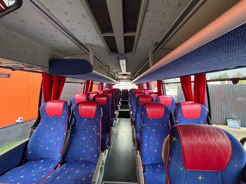 Turistički autobus Volvo B8R 9700 H 6x2*4 61 +1 SEATS / AC / AUXILIARY HEATER / WC: slika Turistički autobus Volvo B8R 9700 H 6x2*4 61 +1 SEATS / AC / AUXILIARY HEATER / WC